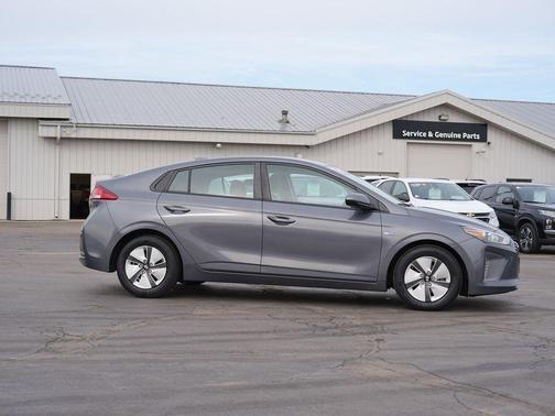 2018 Hyundai IONIQ Hybrid Blue