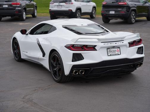 Arctic White 2023 Chevrolet Corvette Stingray w/3LT