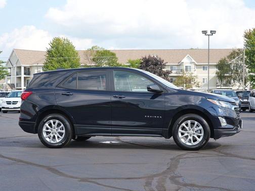 Midnight Blue Metallic 2020 Chevrolet Equinox LS