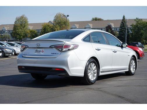 2016 Hyundai SONATA Hybrid SE