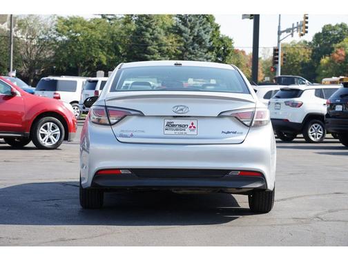 2016 Hyundai SONATA Hybrid SE
