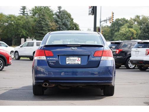 2011 Subaru Legacy 2.5i Premium