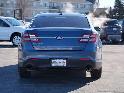2018 Ford Taurus SE