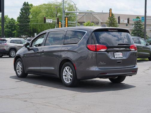 Granite Crystal Clearcoat Metallic 2020 Chrysler Voyager LX