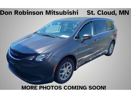 Granite Crystal Clearcoat Metallic 2020 Chrysler Voyager LX