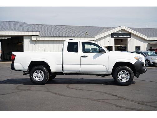 2023 Toyota Tacoma SR