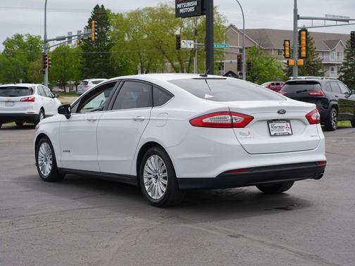 Oxford White 2016 Ford Fusion Hybrid S