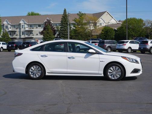 Diamond White Pearl 2016 Hyundai SONATA Hybrid SE
