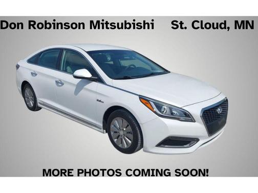 Diamond White Pearl 2016 Hyundai SONATA Hybrid SE