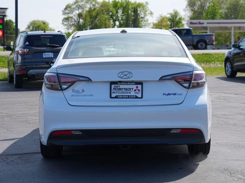 Diamond White Pearl 2016 Hyundai SONATA Hybrid SE