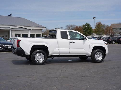 Ice 2024 Toyota Tacoma SR