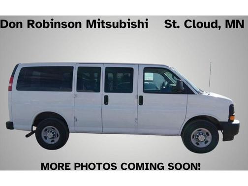 Summit White 2017 Chevrolet Express 2500 LS
