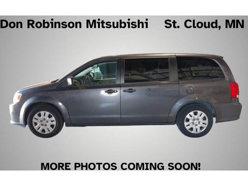 Granite Pearlcoat 2020 Dodge Grand Caravan SE