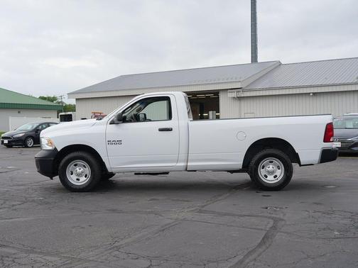 Bright White Clearcoat 2017 RAM 1500 Tradesman