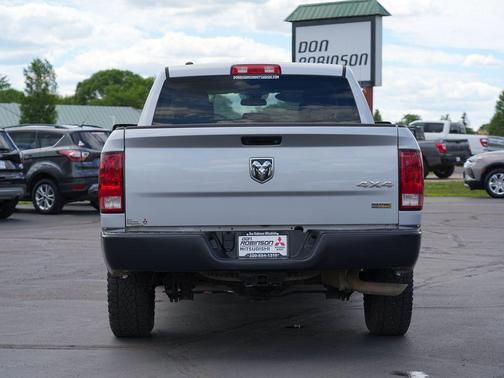 Bright Silver Clearcoat Metallic 2018 RAM 1500 ST