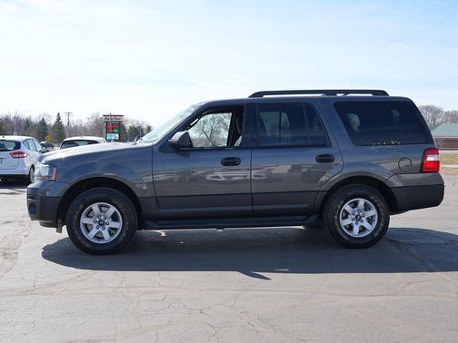 Magnetic Metallic 2016 Ford Expedition XL