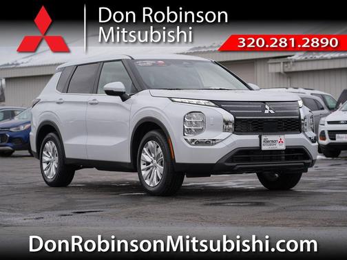 White Diamond 2026 Mitsubishi Outlander ES