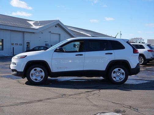 2016 Jeep Cherokee Sport