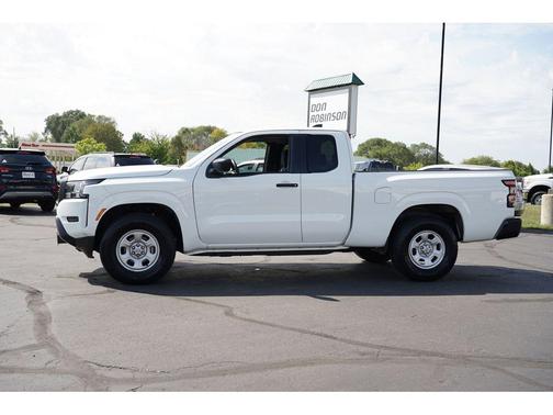 2024 Nissan Frontier S