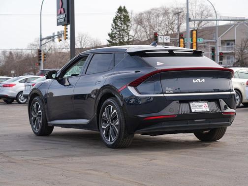 2023 Kia EV6 Wind