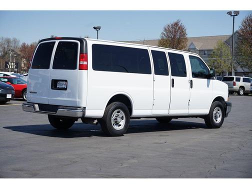 2017 Chevrolet Express 3500 LT
