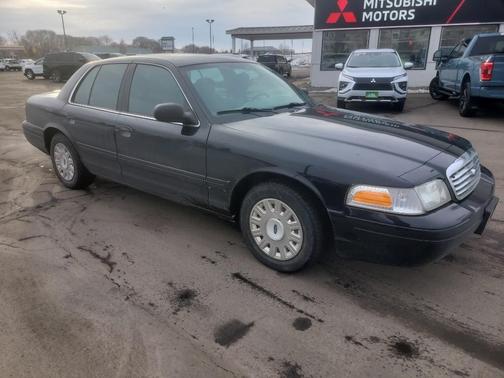 2006 Ford Crown Victoria Base