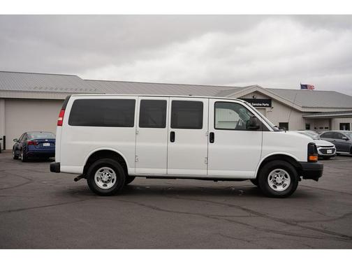 2016 Chevrolet Express 2500 LS