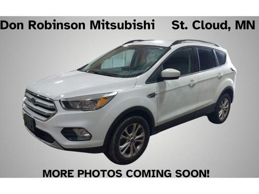 Oxford White 2018 Ford Escape SE