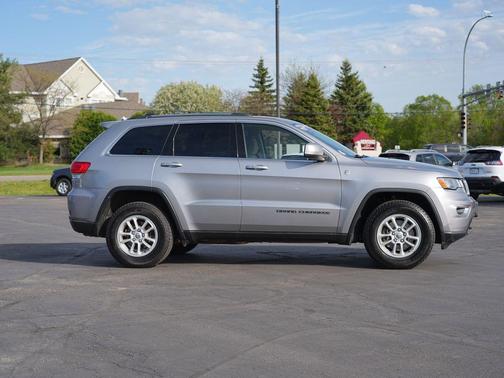 Billet Silver Metallic Clearcoat 2018 Jeep Grand Cherokee Laredo E