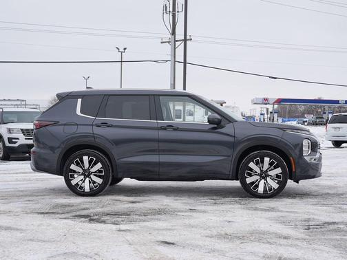 2026 Mitsubishi Outlander SEL