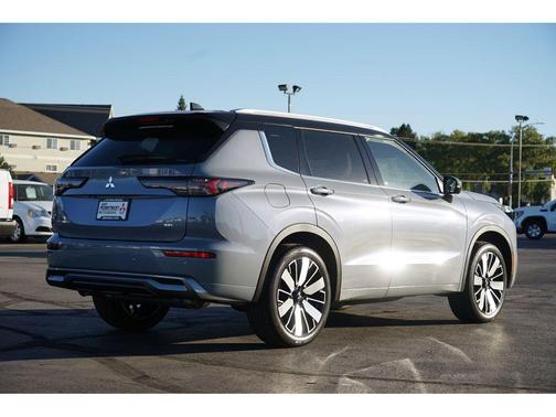 2025 Mitsubishi Outlander SEL