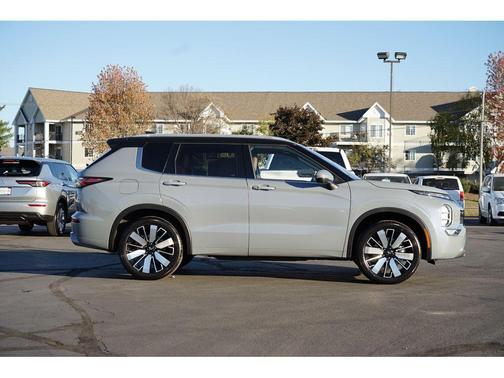 2025 Mitsubishi Outlander SEL