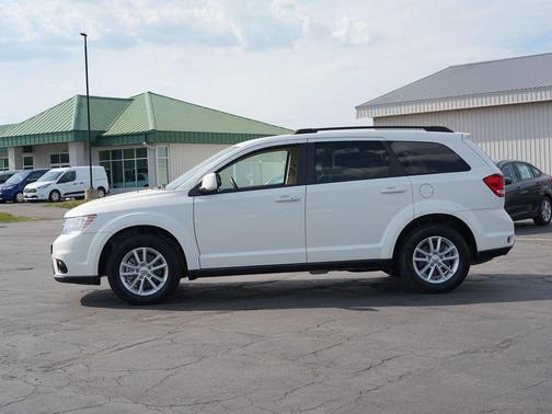 White 2014 Dodge Journey SXT