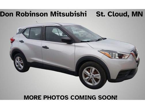 Brilliant Silver Metallic 2020 Nissan Kicks S
