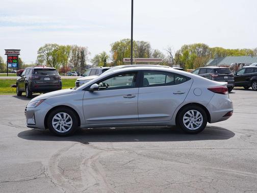 Stellar Silver 2020 Hyundai ELANTRA SE