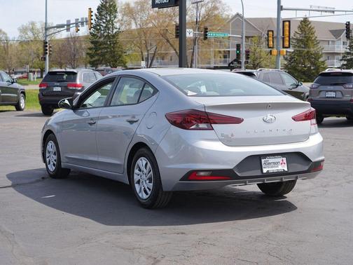 Stellar Silver 2020 Hyundai ELANTRA SE