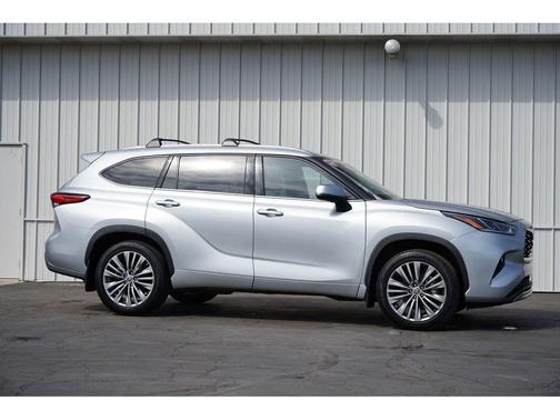 2020 Toyota Highlander Platinum
