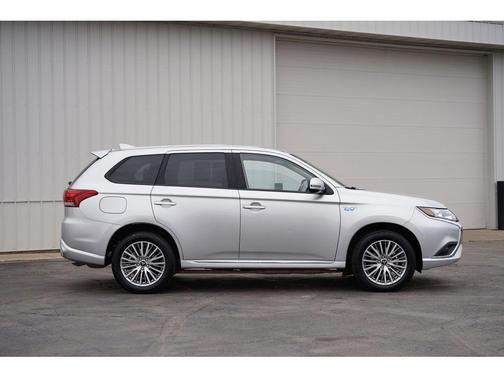 2020 Mitsubishi Outlander PHEV SEL