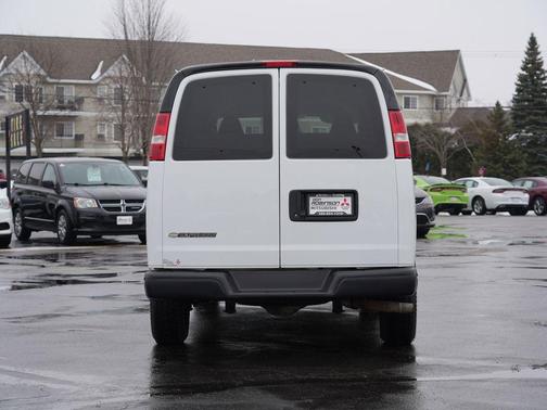 2022 Chevrolet Express 3500 LS