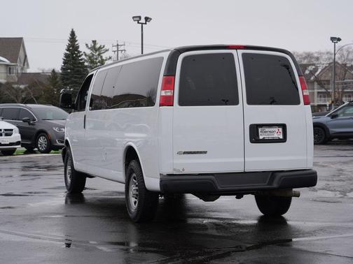 2022 Chevrolet Express 3500 LS