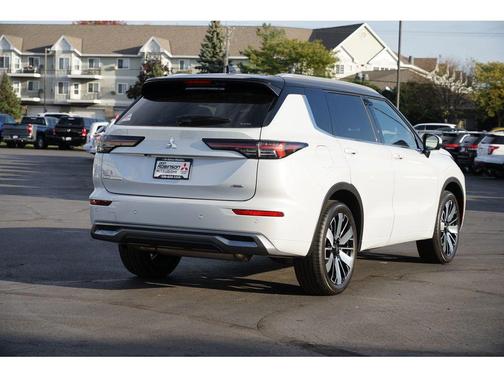 2025 Mitsubishi Outlander SEL