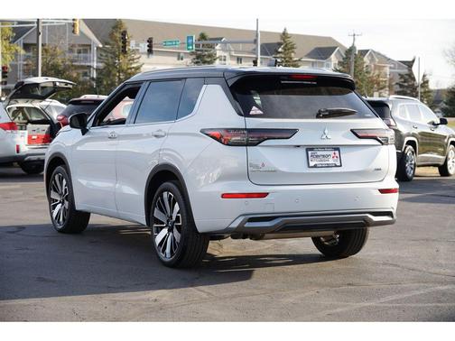 2025 Mitsubishi Outlander SEL