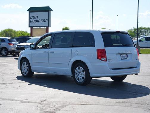 White Knuckle Clearcoat 2017 Dodge Grand Caravan SE