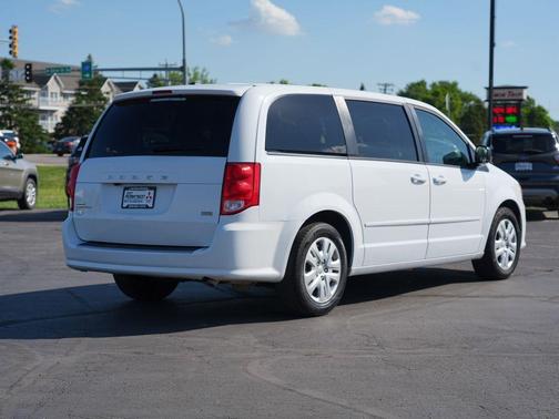 White Knuckle Clearcoat 2017 Dodge Grand Caravan SE
