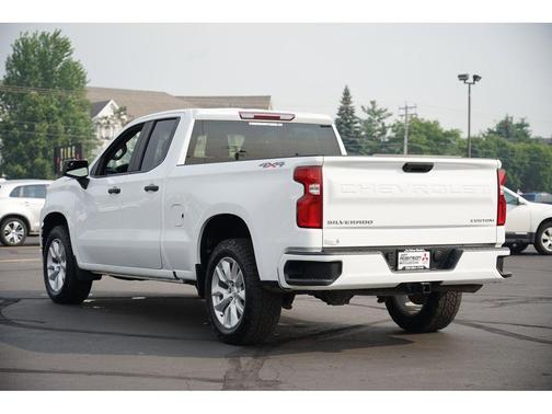 2020 Chevrolet Silverado 1500 Custom