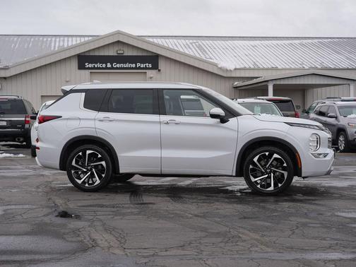 2022 Mitsubishi Outlander SEL Special Edition