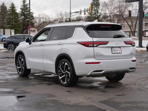 2022 Mitsubishi Outlander SEL Special Edition