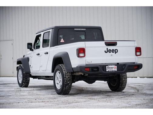 2023 Jeep Gladiator Sport