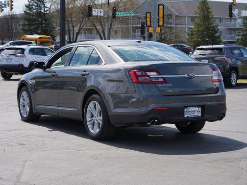 Magnetic Metallic 2018 Ford Taurus SEL
