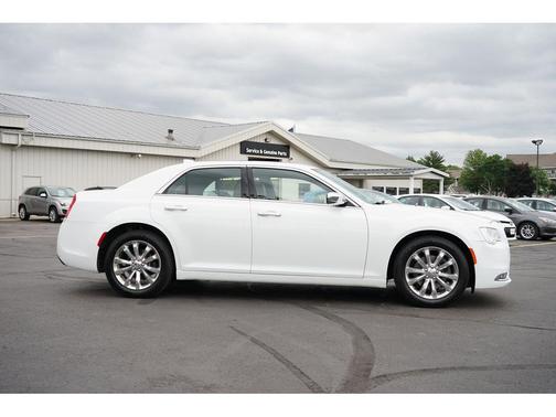 2018 Chrysler 300 Limited